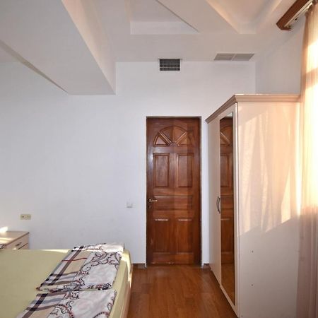Abovyan Street 16, Apartment No 24 Yerevan Exterior photo