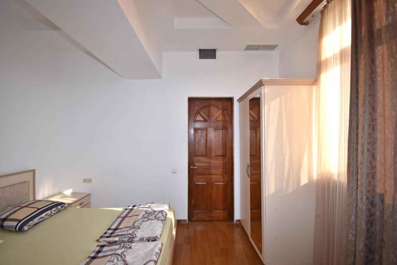 Abovyan Street 16, Apartment No 24 Yerevan Exterior photo