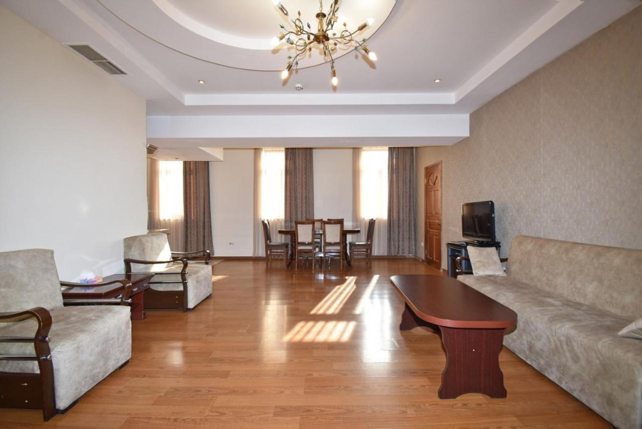Abovyan Street 16, Apartment No 24 Yerevan Exterior photo