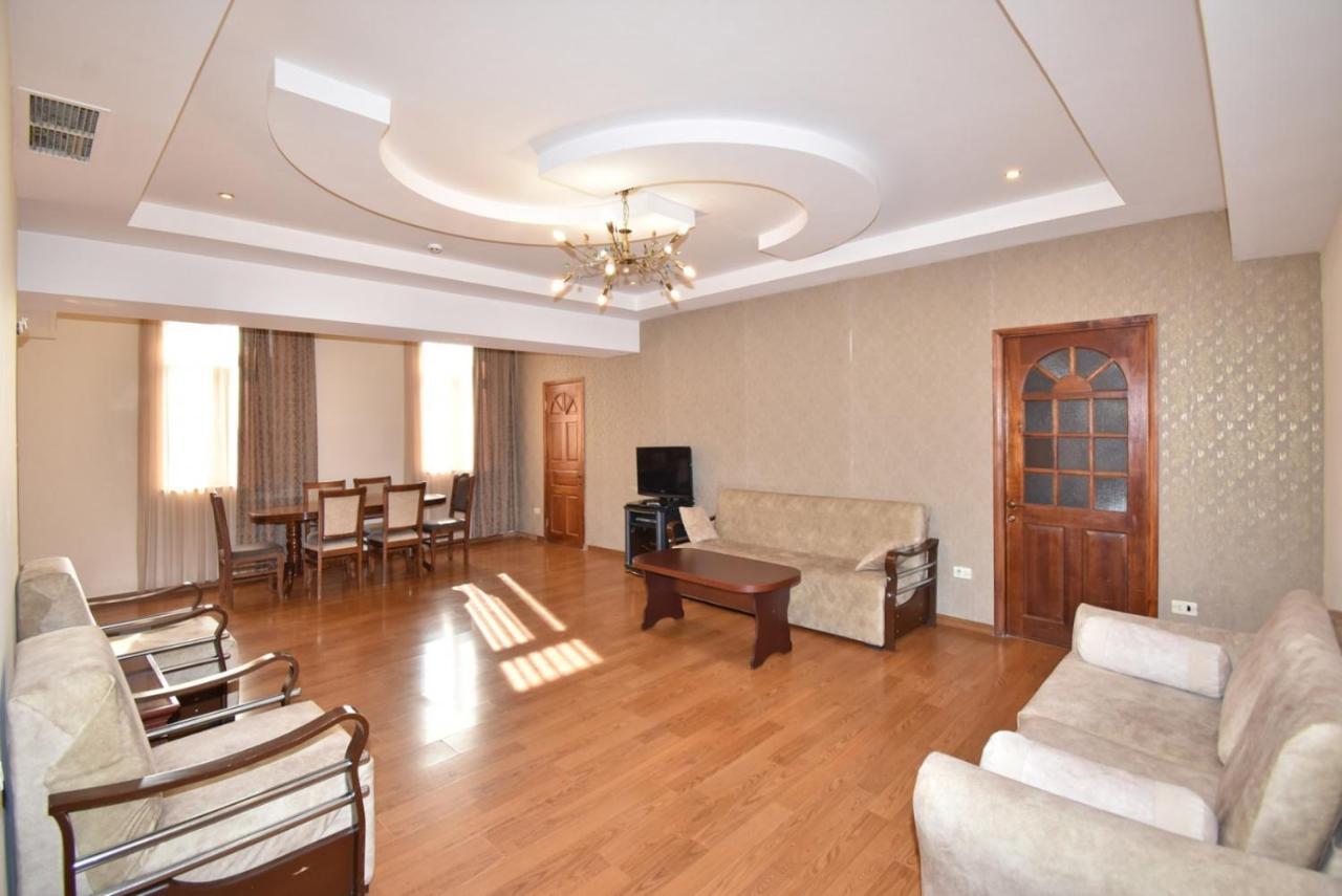 Abovyan Street 16, Apartment No 24 Yerevan Exterior photo