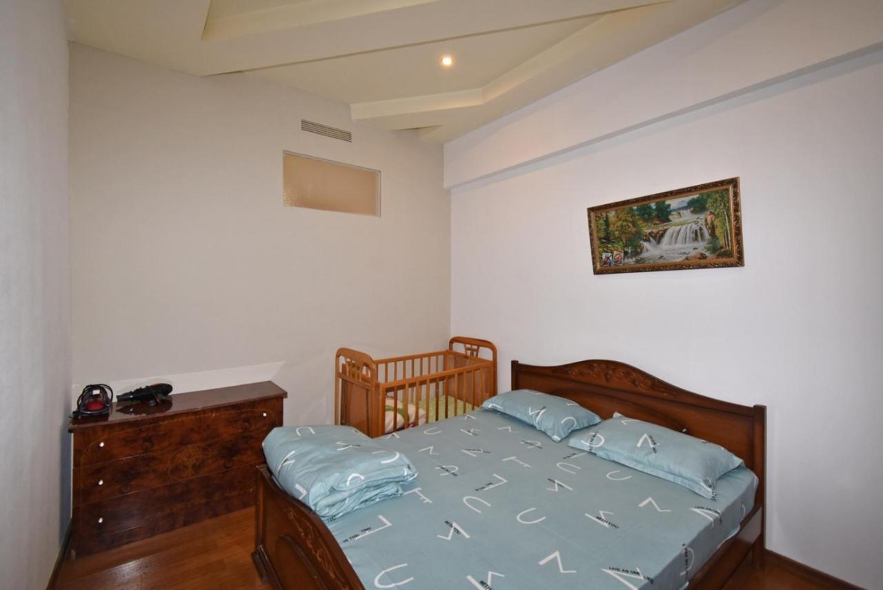 Abovyan Street 16, Apartment No 24 Yerevan Exterior photo